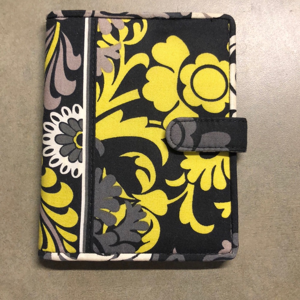 (Retired) Vera Bradley Passport holder in Baroque